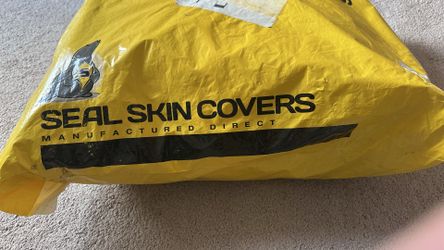 Seal skin suv csr cover.