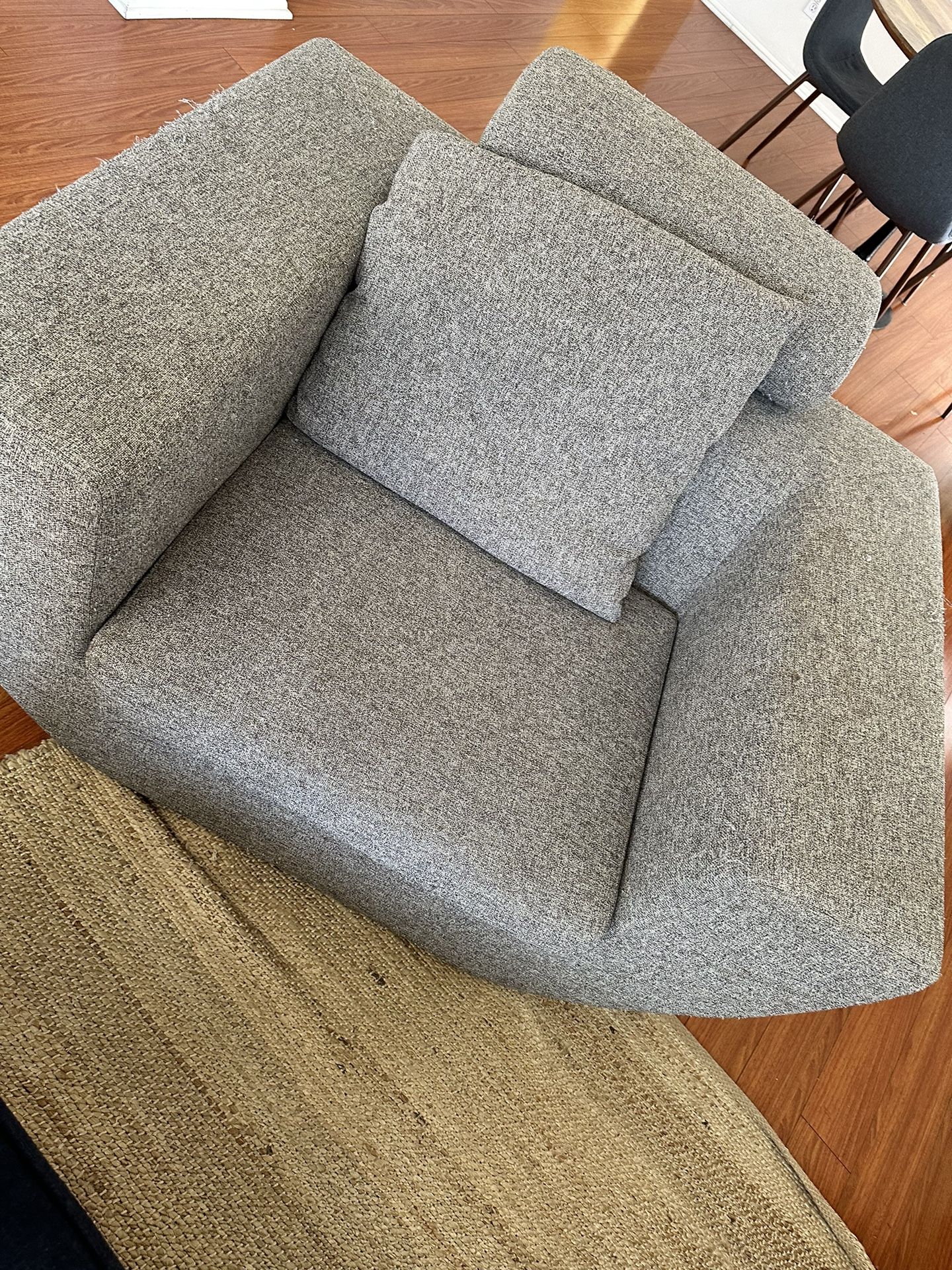 Dwell Chair 