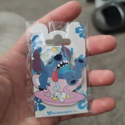 Stitch Pin With Duck In Teacup Disneyland Paris