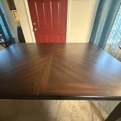Beautiful Dining Table 