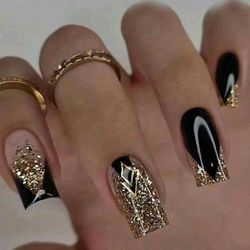 24 pcs. Short Black Glitter Press-On Nails