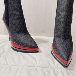 Michael Kors Keke Extreme logo-tape boot in black and red