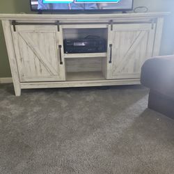 TV stand up to 75 inch