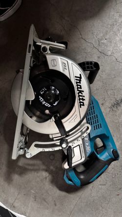 Makita 18V X2 LXT Lithium-Ion (36V) Brushless Cordless Rear Handle 7-1/4 in. Circular Saw (Tool-Only)