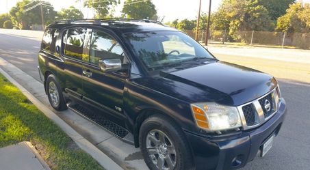 2007 Nissan armada seven passengers