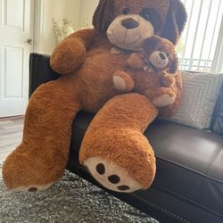   Pretty Home Decoration  Toy  Plus Dog With Poppy! Open Box  ( Ask For Price)