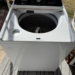 WASHING MACHINE- MAYTAG 