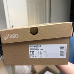 Size 13 Men’s ASICS SKYHAND OG BERRY