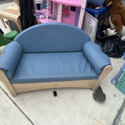 Children Couch ($100) Children’s Chair (25 Big One 20 Small Ones ) 