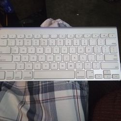 Apple Wireless Keyboard 