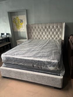 Queen bed with mattress
