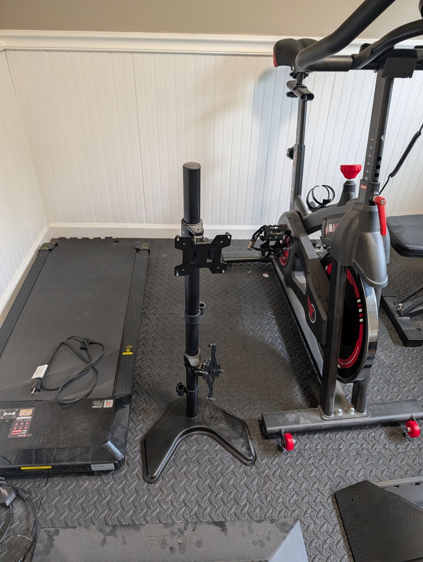 Two monitor vertical stand