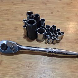 Husky 1/2 in. Ratchet + Sockets Snap On Craftsman Powerbuilt