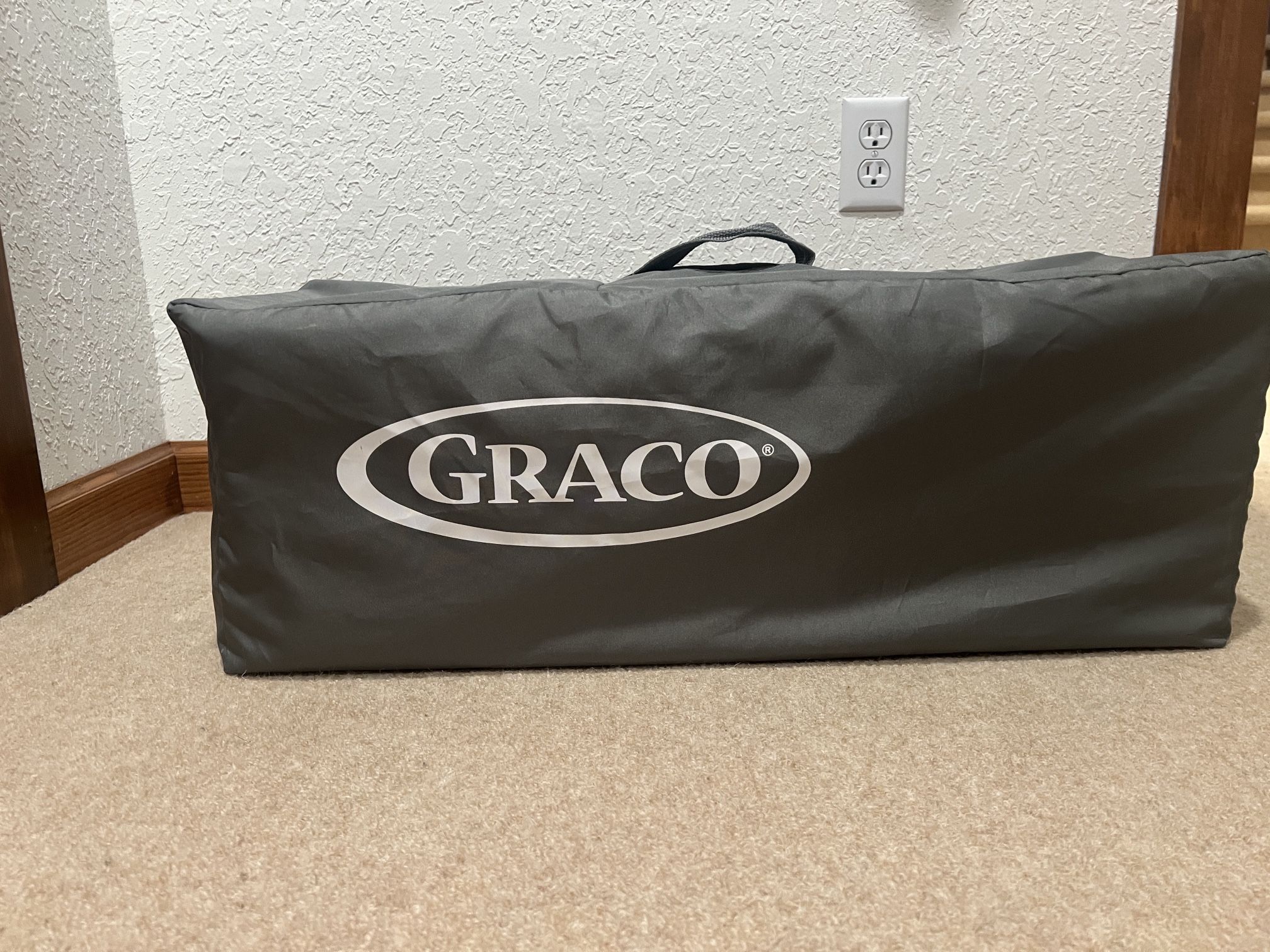 Graco Baby Portable Carriage/playet