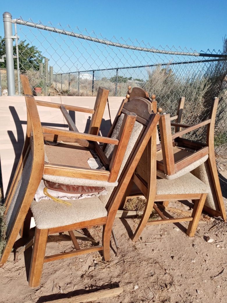 Free kitchen table & chairs