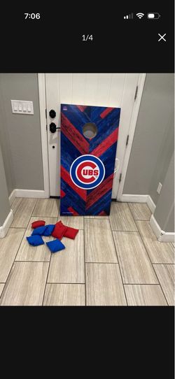 CHICAGO CUBS CORNHOLE SET - BRAND NEW