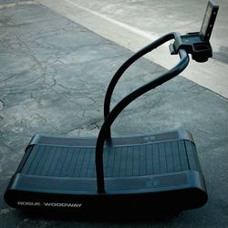 Rogue Fitness x Woodway Curve Treadmill Gym Quality Tread