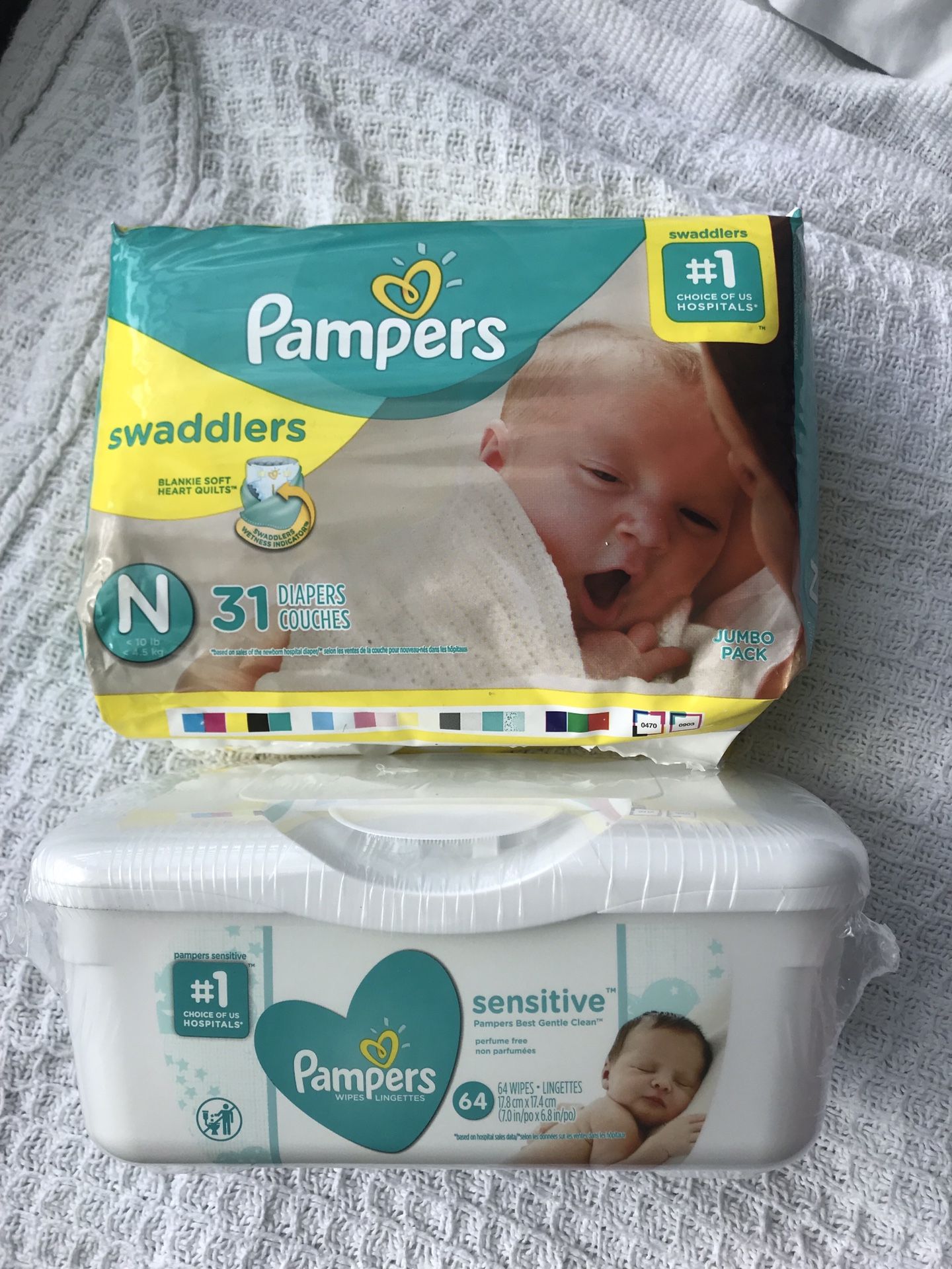 Pampers Swaddlers Newborn & Pampers Sensitive Wipes