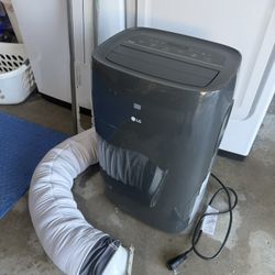 LG Portable Air Conditioner - 8000 BTUs