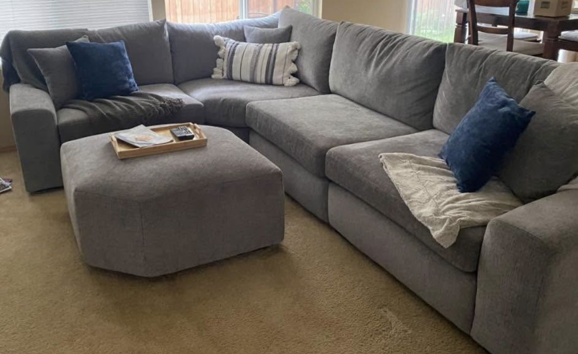 Sectional Couch 