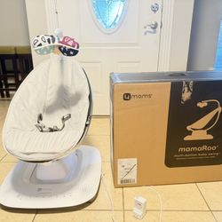 4 Moms MamaRoo 