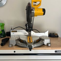 DeWalt minor saw