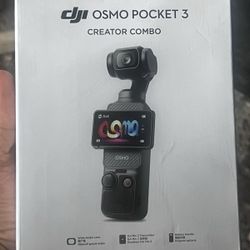 DJI Osmo Pocket 3 Creator Combo Vlogging Camera