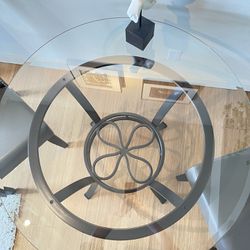 Glass Round Dining Table 38x38x30