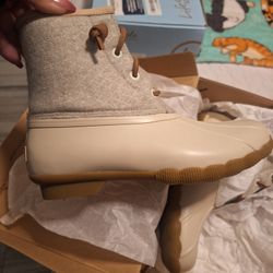 Sperry Duck Boots Size 5.5