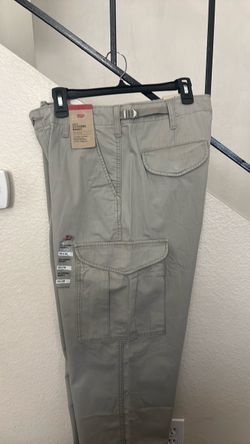 Mens Levis Levi’s XX Cargo Baggy pants, 33 x 32. New.