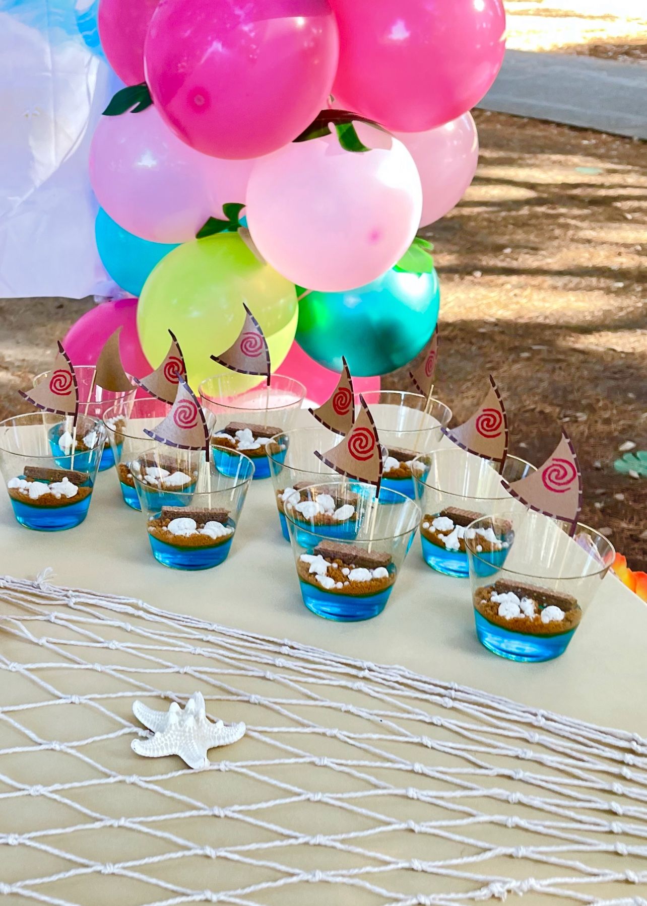 Moana handmade/painted 12 sail set for jello or cake topper selling my last set look beautiful