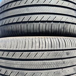 (2) 255/45R20 PAIR OF USED TIRES MICHELIN 70% LIFE !