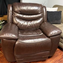 Leather recliner (electric )