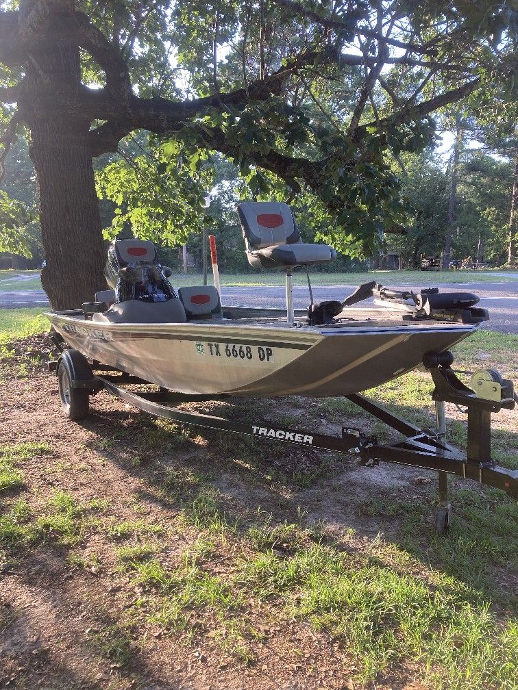 2016 Tracker Pro 170