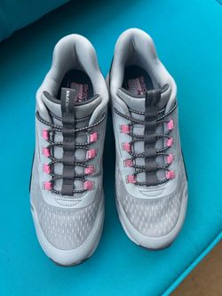 KIDS Size 4.5 Skechers Sneakers
