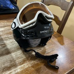 Youth Smith Zoom Jr Ski/Snowboard Helmet with Oakley Goggles