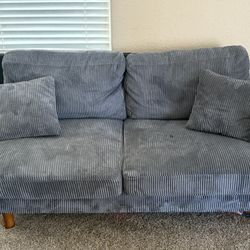 Loveseat 