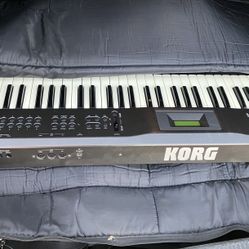 Korg X5d Keyboard 