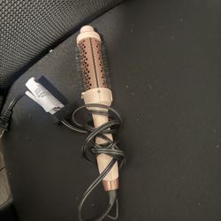 Wavy Talk Hair Tool . Only Used Once . Like New 