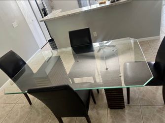 Dining room table