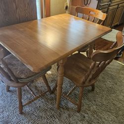 Maple Kitchen Table And 3 Chairs