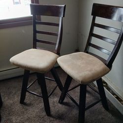 6 Bar Stool Type Swivel Chairs