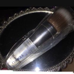 Clinique Foundation Bluff Brush