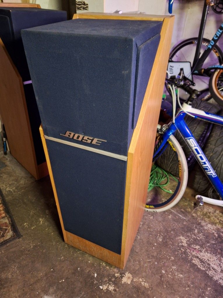 601 SeriesIII BOSE TOWERS