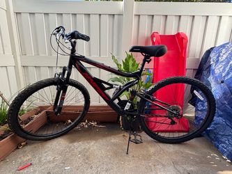 Hyper Mountain Bike Black and Red