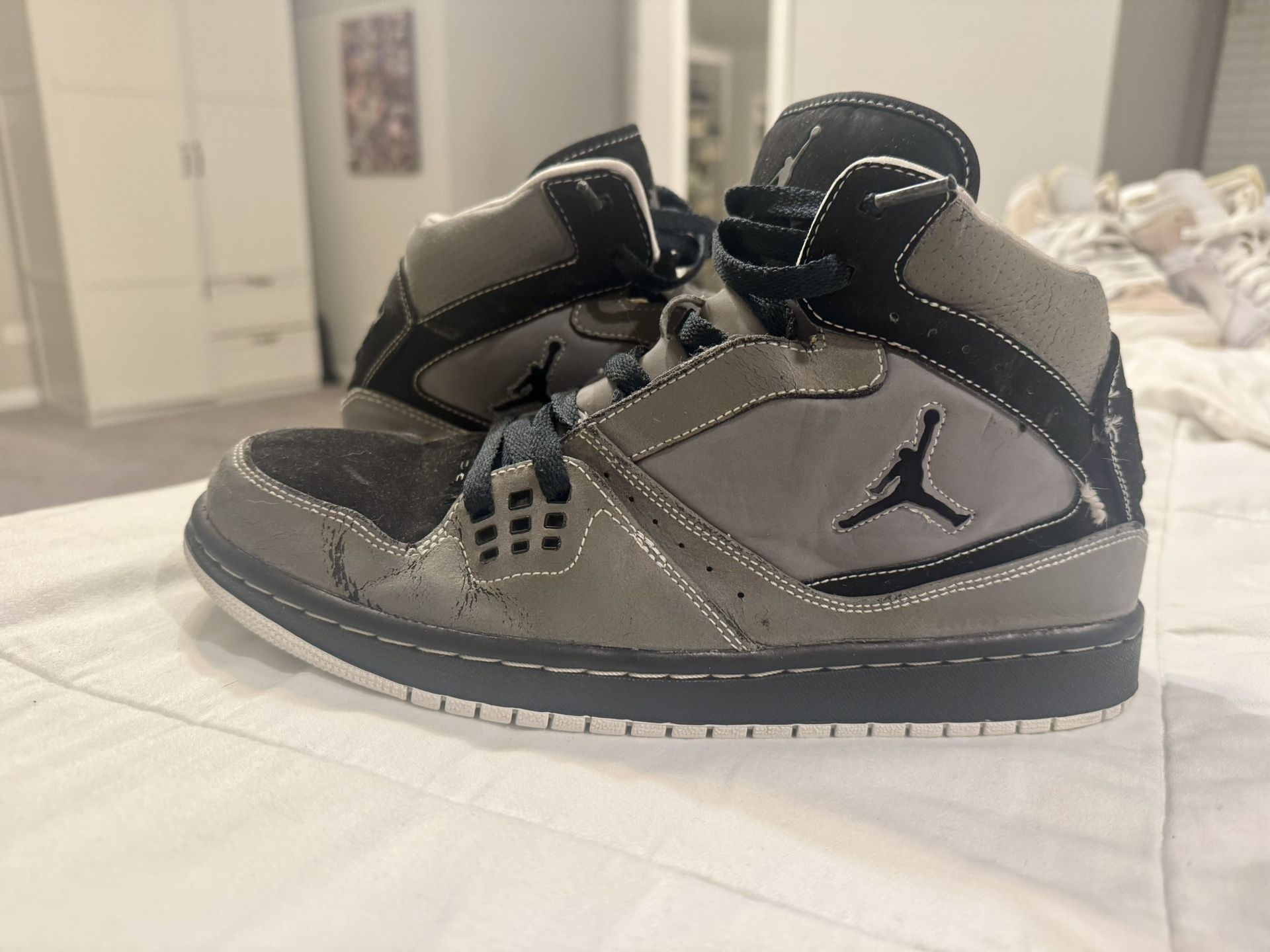 Jordan 1 Flight Light Graphite Black Stealth White