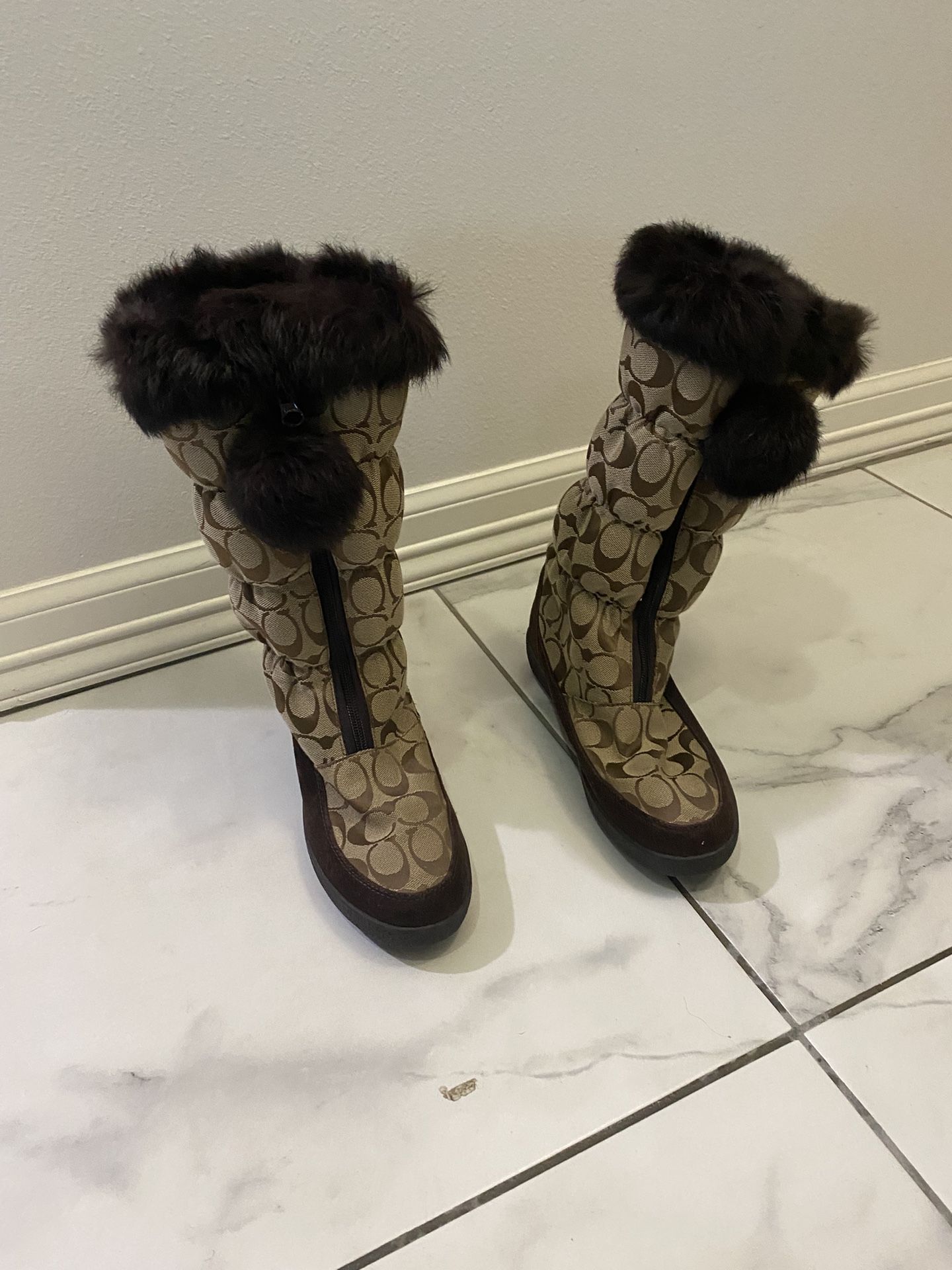 COACH Boots Size 7 Or 71/2