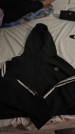 Perfect condition black Adidas Jacket for baddie women!
