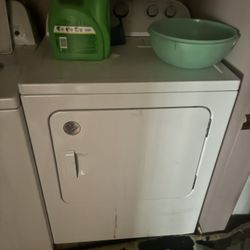 Whirl Pool Washer And Dryer