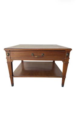 Heritage Henredon Side Table/ End Table /Lamp Table / Nightstand